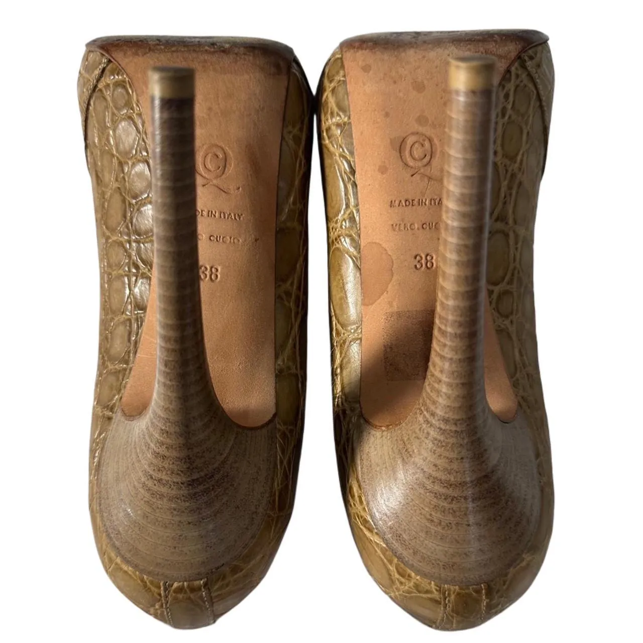 Vintage Alexander McQueen Tan Crocodile Print Heels, photo 3 of 4