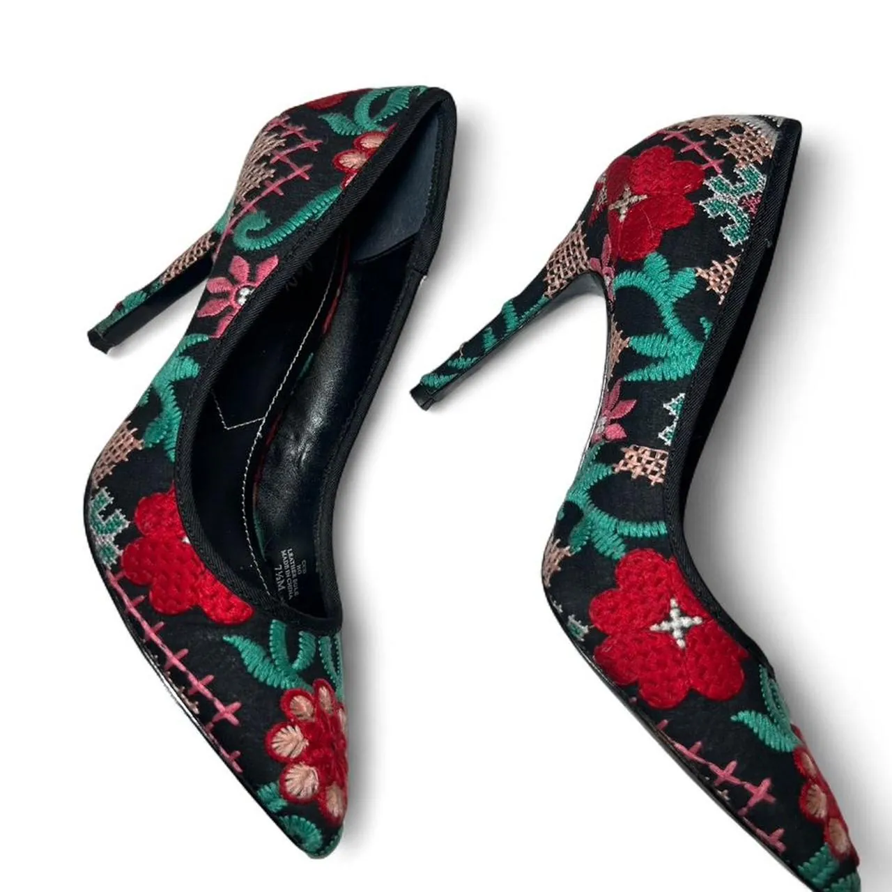 Vintage Charles David Embroidered Heels, photo 1 of 6