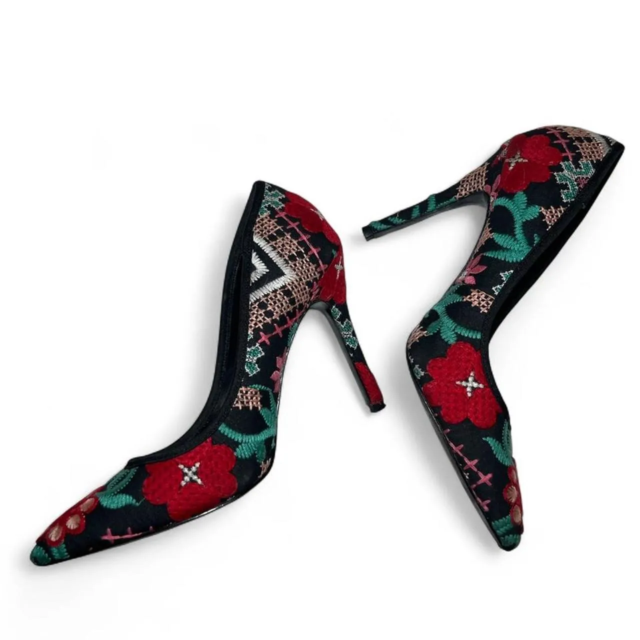 Vintage Charles David Embroidered Heels, photo 4 of 6