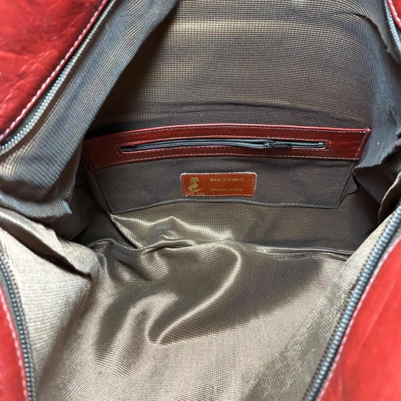 Vintage The Cat Red Genuine Leather Made in Uruguay Convertible Clutch Purse/Laptop Handbag, photo 6 of 6