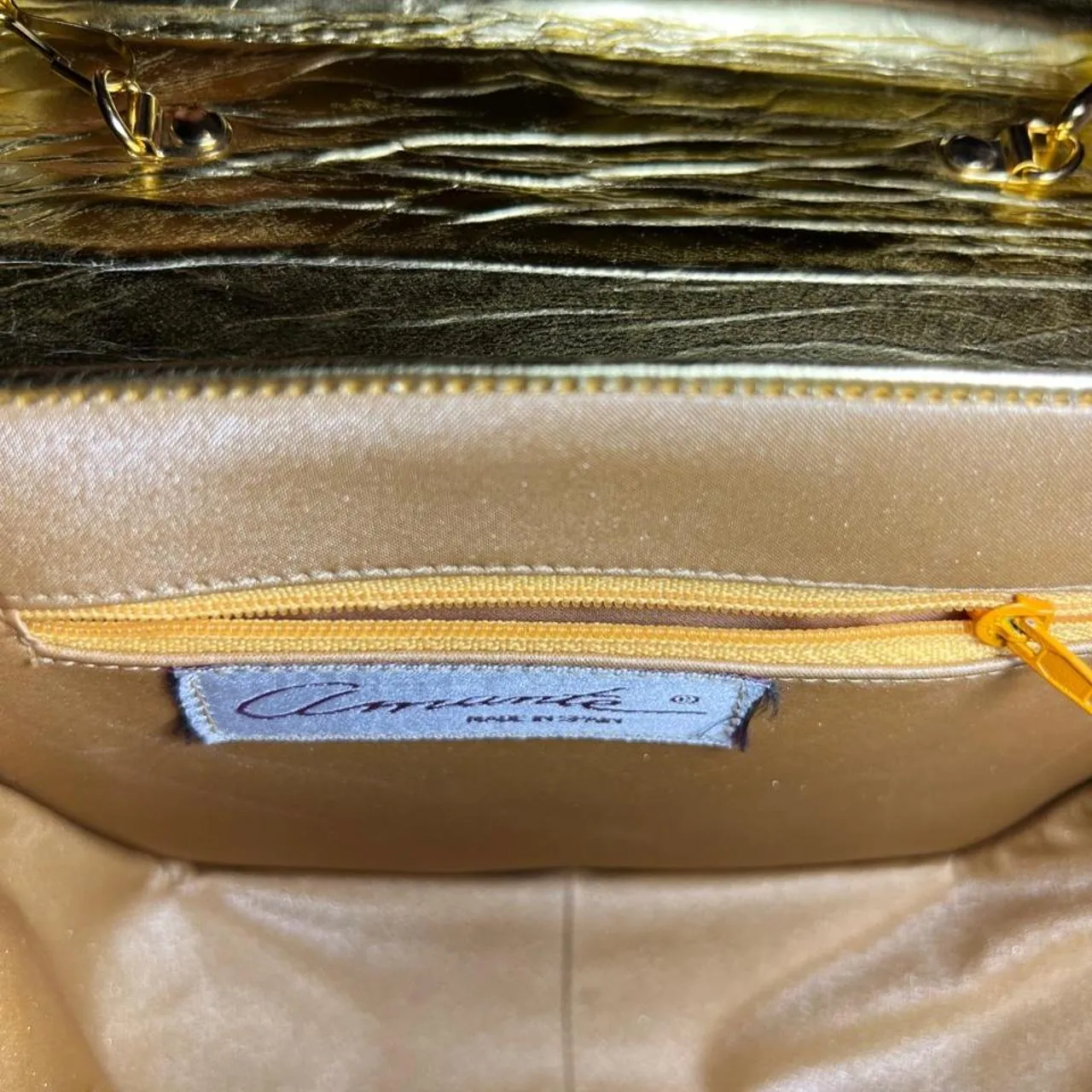 Vintage Amante Gold Metallic Crossbody Bag with Textured Butterfly Design, photo 4 of 4
