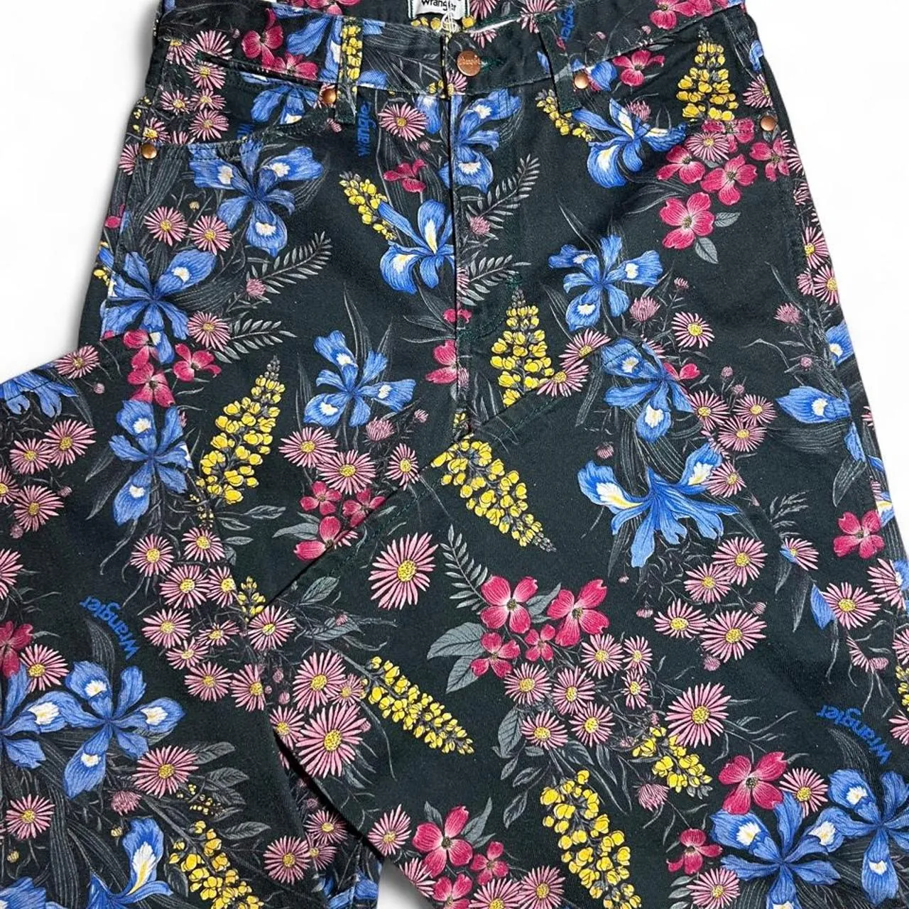 Wrangler Wanderer 622 Retro Floral High Rise Flared Jeans, photo 2 of 6