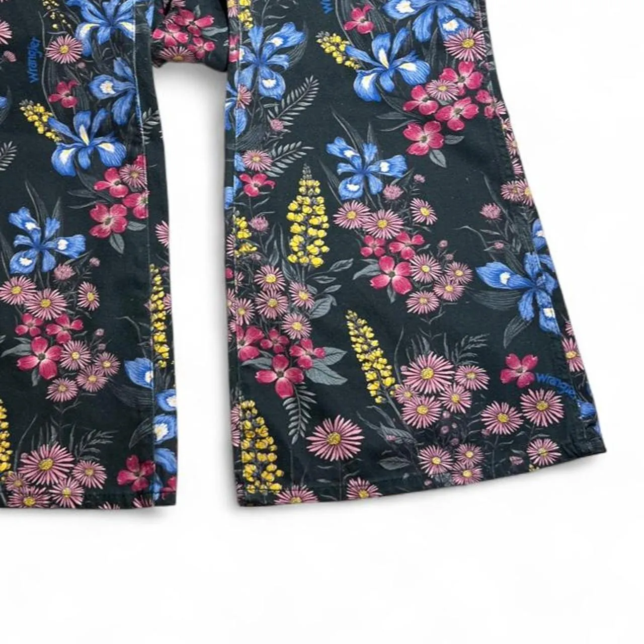 Wrangler Wanderer 622 Retro Floral High Rise Flared Jeans, photo 3 of 6